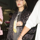 Hailey_Baldwin__282429.jpg