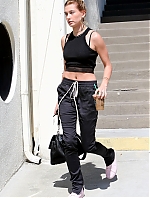 Instar_Hailey_Baldwin_in_Weho_10011179253.jpg