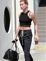 Instar_Hailey_Baldwin_in_Weho_10011179254.jpg