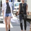 Filename=Kendall_Jenner_06.jpg
Filesize=875KiB
Dimensions=2100x3150
Date added=Jan 27, 2017 Kendall_Jenner_06.jpg