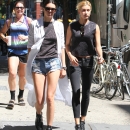 Filename=Kendall_Jenner_36.jpg
Filesize=1044KiB
Dimensions=2100x3150
Date added=Jan 27, 2017 Kendall_Jenner_36.jpg