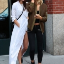 Kendall_Jenner_Kendall_Hailey_Baldwin_Out_XiCPlm5KeWhx.jpg