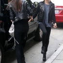 Kendall_Jenner_Kendall_Jenner_Hailey_Baldwin_bbf4FnK9ygQx.jpg