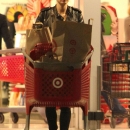 Kendall_Jenner___Hailey_Baldwin_16.jpg