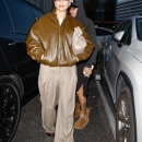Portal_Hailey_Bieber_283629.jpg