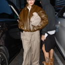 Portal_Hailey_Bieber_283829.jpg