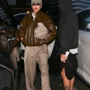 Portal_Hailey_Bieber_28529~0.jpg