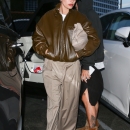 Portal_Hailey_Bieber_28729~0.jpg