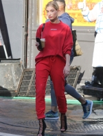 Filename=Startraks_Hailey_Baldwin_in_Soho_1141502799.jpg
Filesize=1221KiB
Dimensions=1155x1732
Date added=Apr 29, 2017 Startraks_Hailey_Baldwin_in_Soho_1141502799.jpg