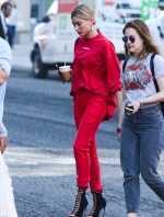 Filename=Startraks_Hailey_Baldwin_in_Soho_1141502812.jpg
Filesize=1400KiB
Dimensions=1154x1731
Date added=Apr 29, 2017 Startraks_Hailey_Baldwin_in_Soho_1141502812.jpg