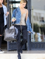 Filename=X17_baldwin_hailey_040617_11.jpg
Filesize=1470KiB
Dimensions=1912x2925
Date added=Apr 06, 2017 X17_baldwin_hailey_040617_11.jpg