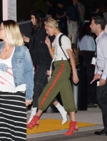 X17_kendall_jenner_Hailey_042117_06.jpg