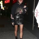 hailey-baldwin-at-the-nice-guy-in-west-hollywood-12417-7.jpg