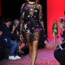 hailey-baldwin-elie-saab-fashion-show-in-paris-10116-14.jpg