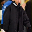 hailey-baldwin-jets-off-to-paris-02.jpg