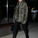 hailey-baldwin-out-and-about-in-new-york-01-15-2017_2.jpg