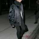 hailey-baldwin-out-and-about-in-new-york-01-15-2017_9.jpg