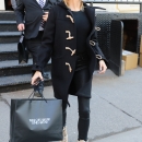 hailey-baldwin-shopping-in-nyc-11617-10.jpg