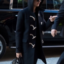 hailey-baldwin-shopping-in-nyc-11617-17.jpg