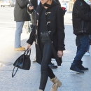 hailey-baldwin-shopping-in-nyc-11617-30.jpg