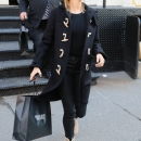 hailey-baldwin-shopping-in-nyc-11617-9.jpg