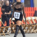 hailey-baldwin-tommy-hilfiger-tommy-land-fashion-show-in-venic_0009.jpg