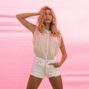 hailey-bieber-jaden-smith-levis-campaign-spring-2020-13.jpg