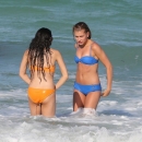 hailey2Bbaldwin2Bmon2Brelax2Bmiami2Bbeach2BBRGtypDejl3x.jpg