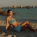versace-dylan-turquoise-pour-femme-fragrance-campaign_mp40422.jpg