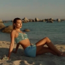 versace-dylan-turquoise-pour-femme-fragrance-campaign_mp40427.jpg