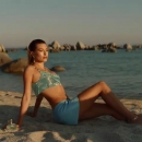 versace-dylan-turquoise-pour-femme-fragrance-campaign_mp40428.jpg
