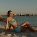 versace-dylan-turquoise-pour-femme-fragrance-campaign_mp40432.jpg
