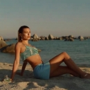versace-dylan-turquoise-pour-femme-fragrance-campaign_mp40433.jpg
