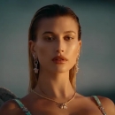versace-dylan-turquoise-pour-femme-fragrance-campaign_mp40472.jpg