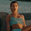 versace-dylan-turquoise-pour-femme-fragrance-campaign_mp40497.jpg