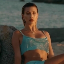versace-dylan-turquoise-pour-femme-fragrance-campaign_mp40500.jpg