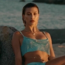 versace-dylan-turquoise-pour-femme-fragrance-campaign_mp40502.jpg