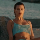 versace-dylan-turquoise-pour-femme-fragrance-campaign_mp40508.jpg