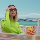 versace-dylan-turquoise-pour-femme-fragrance-campaign_mp40599.jpg