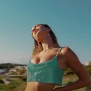 versace-dylan-turquoise-pour-femme-fragrance-campaign_mp41080.jpg