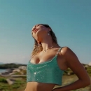 versace-dylan-turquoise-pour-femme-fragrance-campaign_mp41081.jpg