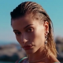 versace-dylan-turquoise-pour-femme-fragrance-campaign_mp41125.jpg