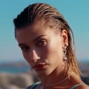 versace-dylan-turquoise-pour-femme-fragrance-campaign_mp41130.jpg