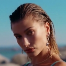 versace-dylan-turquoise-pour-femme-fragrance-campaign_mp41133.jpg