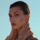 versace-dylan-turquoise-pour-femme-fragrance-campaign_mp41188.jpg