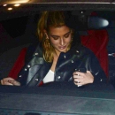 x17_hailey_baldwain_leave_011917_15.jpg