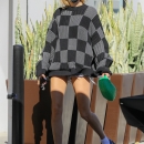 x17_hailey_baldwin_checker_111520_01.jpg