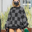 x17_hailey_baldwin_checker_111520_02.jpg
