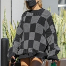 x17_hailey_baldwin_checker_111520_11.jpg