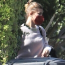 x17_justin_bieber_hailey_baldwin_vday_021421_24.jpg